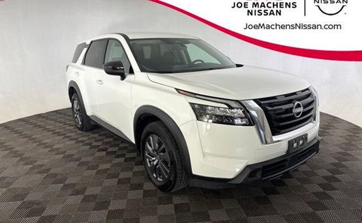 2025 Nissan Pathfinder S