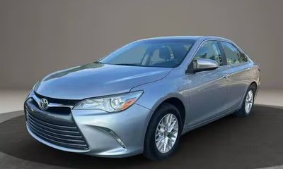 2017 Toyota Camry LE SE XLE