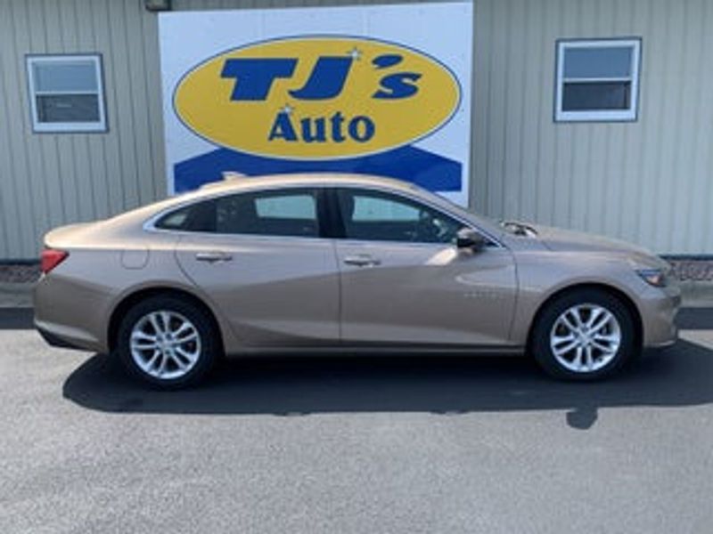 2018 Chevrolet Malibu — a typically priced live listing