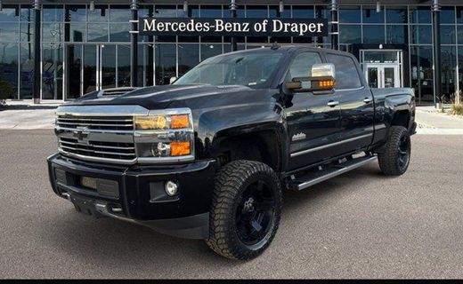 2017 Chevrolet Silverado High Country