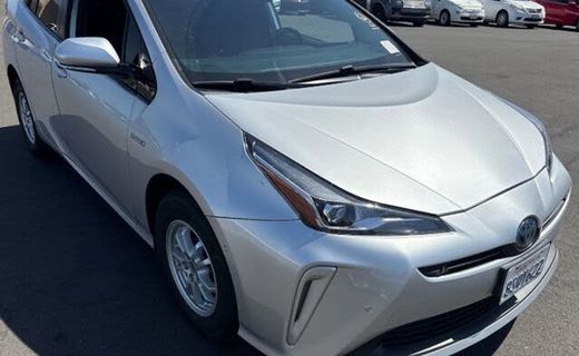 2020 Toyota Prius LE