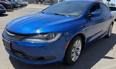 2015 Chrysler 200 200S