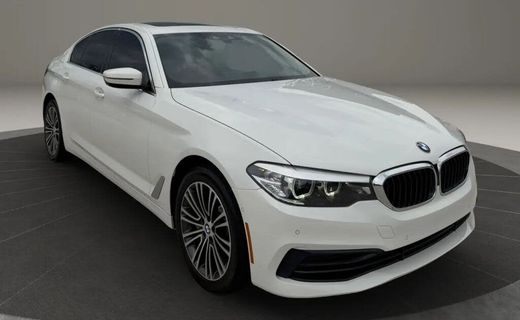 2020 BMW 530i