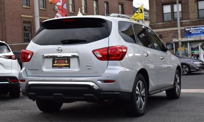 2020 Nissan Pathfinder SL