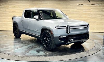 2024 Rivian R1T Adventure