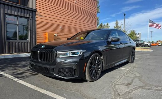 2020 BMW 750i