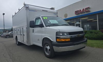 2025 Chevrolet Express 4500 Cutaway 177