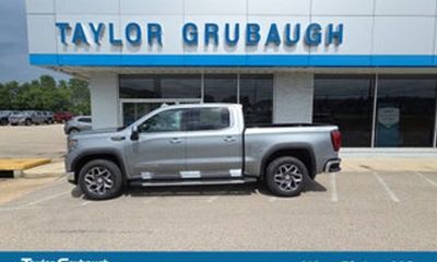 2026 GMC Sierra SLT