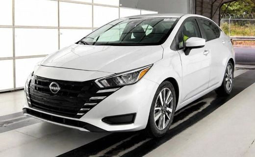 2023 Nissan Versa SV