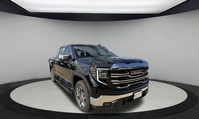 2026 GMC Sierra SLT