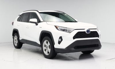 2021 Toyota RAV4 XLE HV