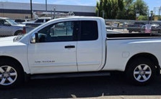 2011 Nissan Titan SV