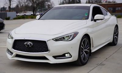 2022 Infiniti Q60 Luxe