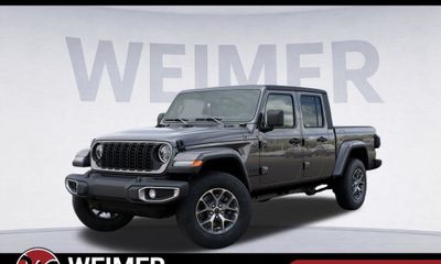 2026 Jeep Gladiator Sport