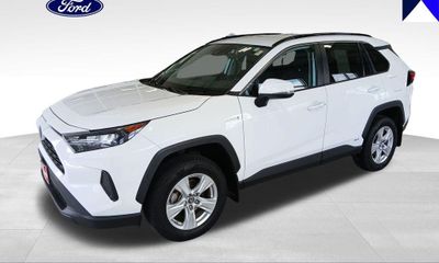 2021 Toyota RAV4 LE HV
