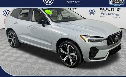 2025 Volvo XC60 Ultra Dark