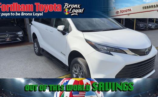 2026 Toyota Sienna LE