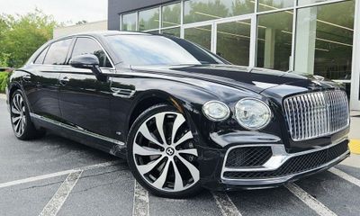2022 Bentley Flying Spur V8