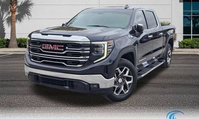 2023 GMC Sierra SLT