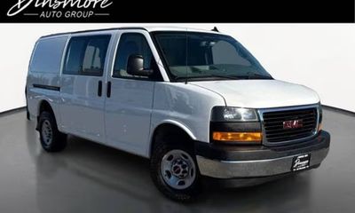2018 GMC Savana Cargo