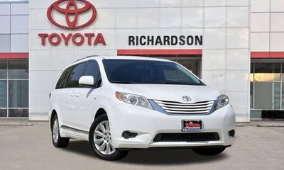 2017 Toyota Sienna LE