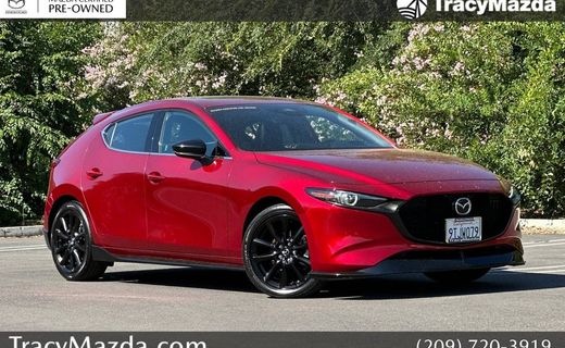 2025 Mazda MAZDA3 Premium Package