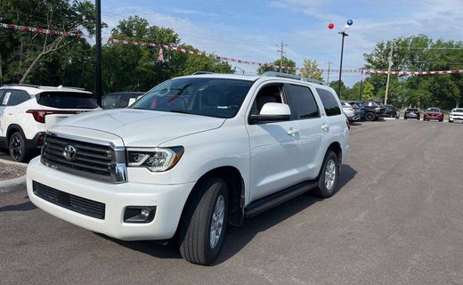 2022 Toyota Sequoia SR5