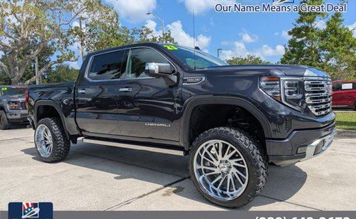 2023 GMC Sierra Denali