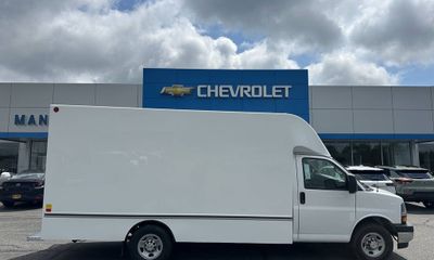 2026 Chevrolet Express 3500 Cutaway 159