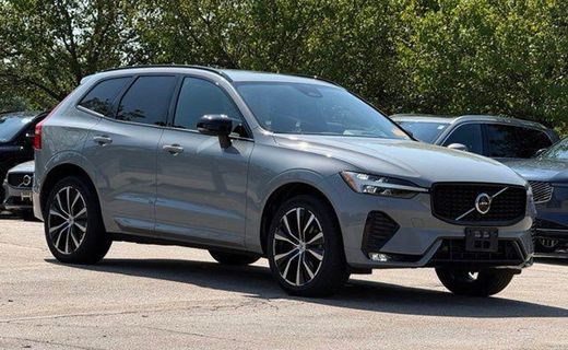 2024 Volvo XC60 Plus Dark