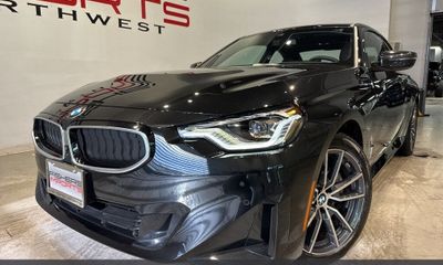 2025 BMW 230i