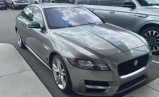 2017 Jaguar XF
