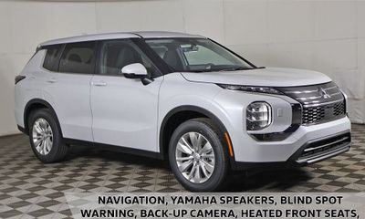 2026 Mitsubishi Outlander ES