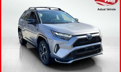 2024 Toyota RAV4 Prime phev XSE