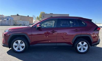 2019 Toyota RAV4 XLE Premium