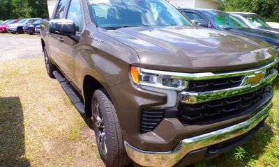 2023 Chevrolet Silverado LT L