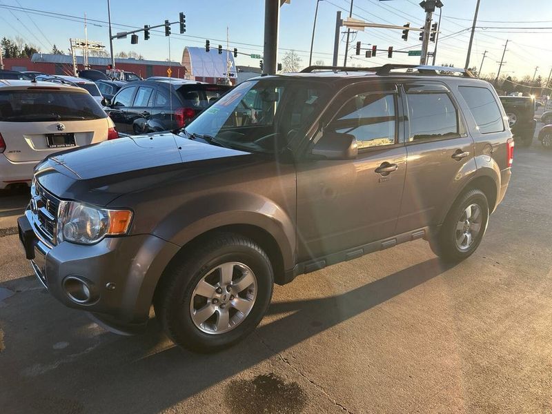 2010 Ford Escape — a typically priced live listing