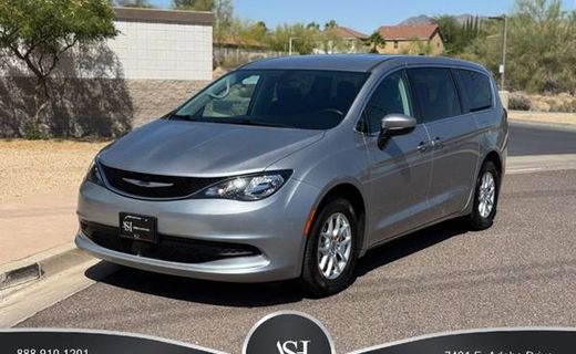 2021 Chrysler Voyager LX