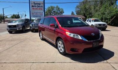 2012 Toyota Sienna LE