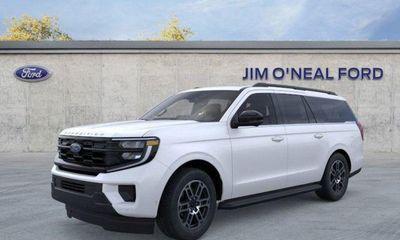 2025 Ford Expedition MAX Active