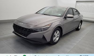 2022 Hyundai Elantra SE