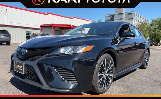 2020 Toyota Camry SE Hybrid Audio
