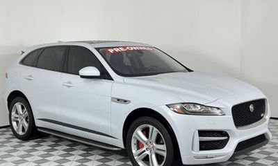 2017 Jaguar F-Pace R Sport
