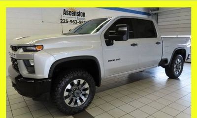 2023 Chevrolet Silverado HD Custom