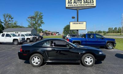 2001 Ford Mustang Base