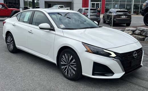2023 Nissan Altima SV