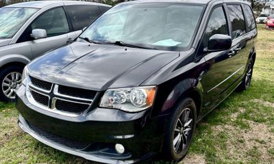 2011 Dodge Grand Caravan Crew