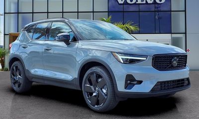 2026 Volvo XC40 Ultra Black Edition