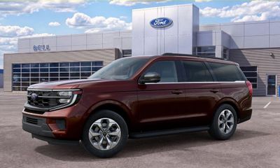 2027 Ford Expedition Active