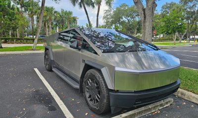 2024 Tesla Cybertruck Base